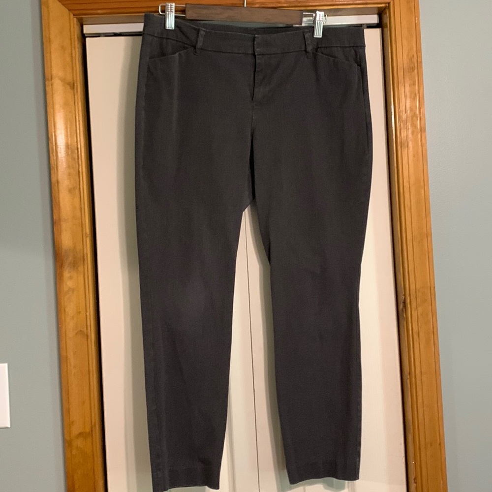 Old Navy Charcoal Gray Pixie Pants
